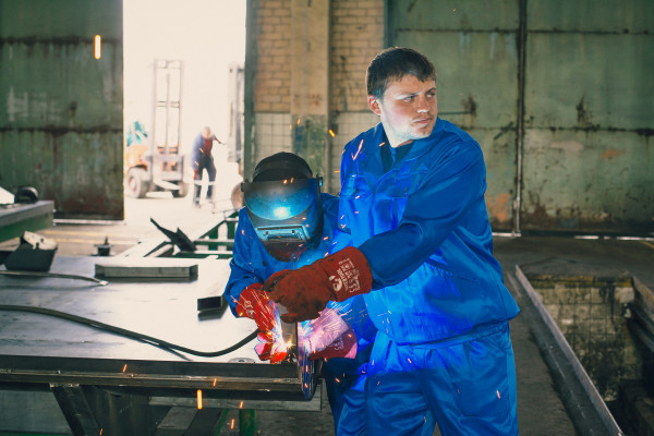 Крупный производитель коммунальной техники и крупногабаритных контейнеров